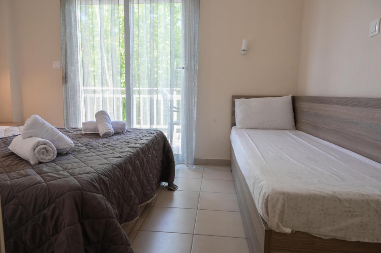 Priona Rooms Paralía Skotínis Kültér fotó