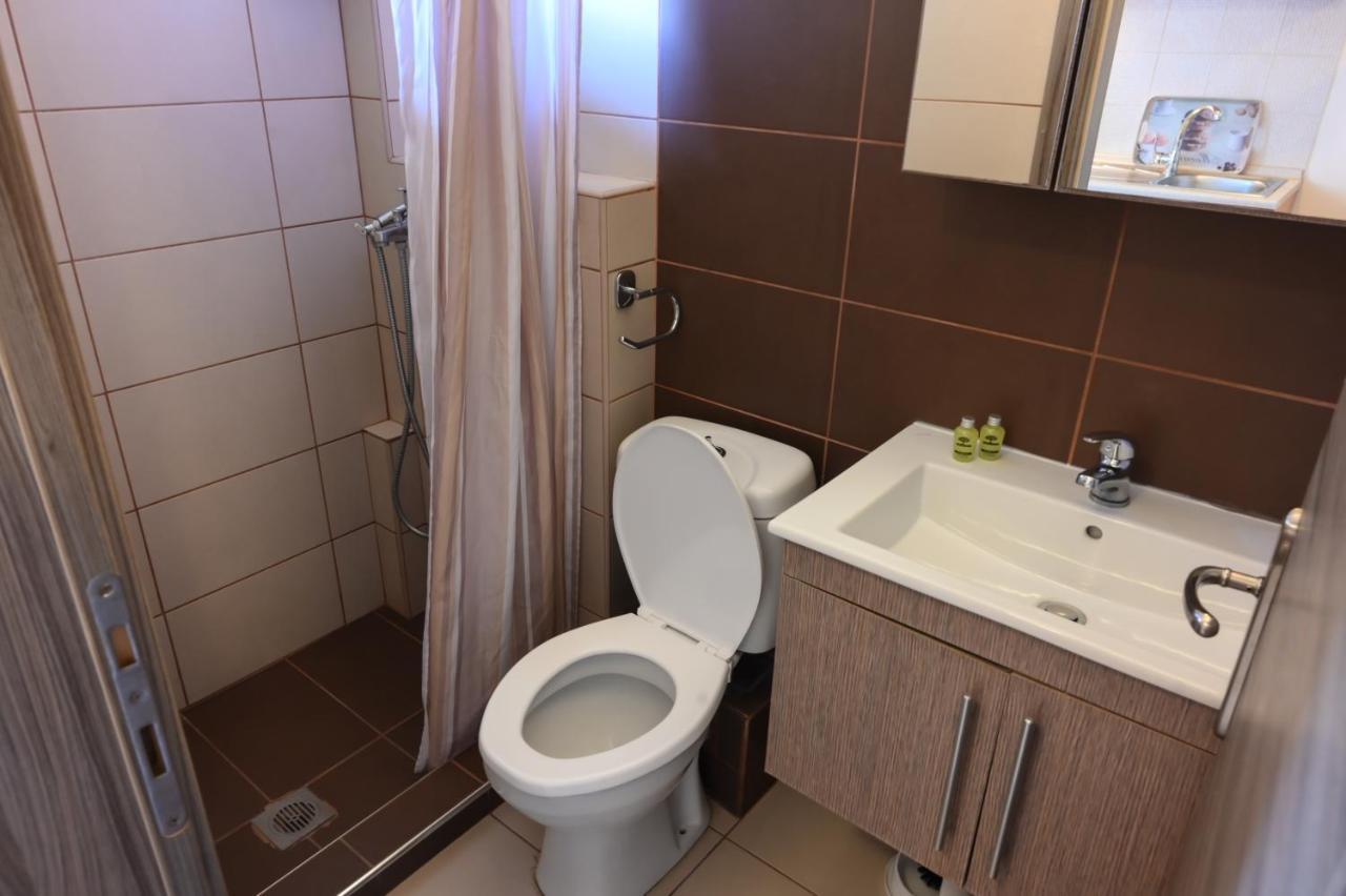 Priona Rooms Paralía Skotínis Kültér fotó