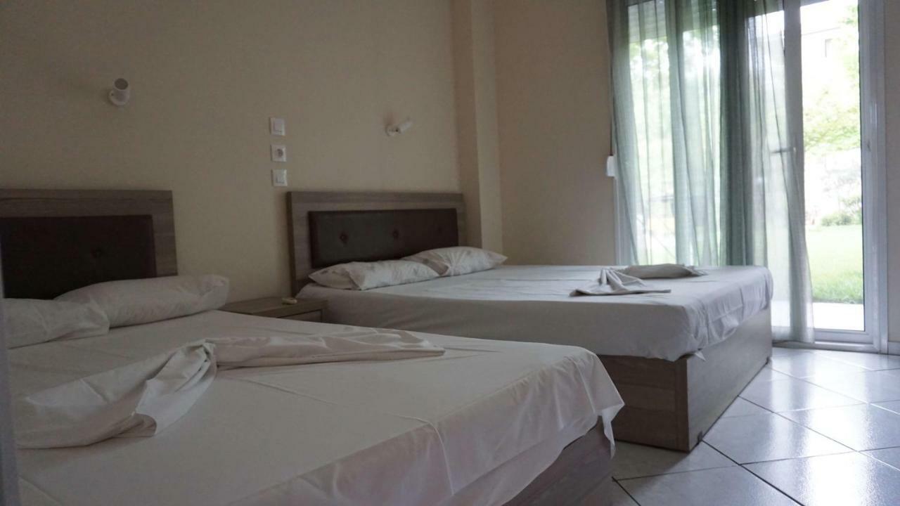 Priona Rooms Paralía Skotínis Kültér fotó